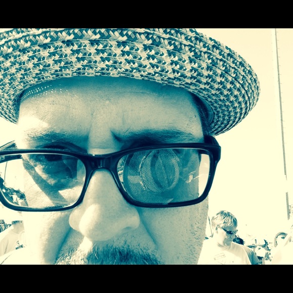 Meet your Posher, Dennis n - Picture 1 of 1